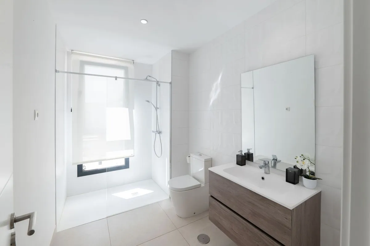 b30fb51d-48c9-4576-aee8-b3908aff4999