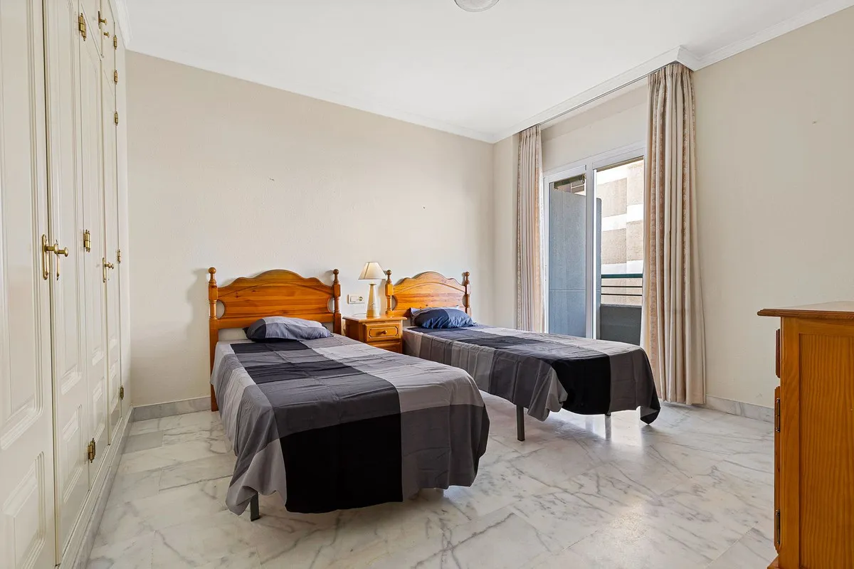 a1011a63-81fa-4346-92ec-a88061de9340