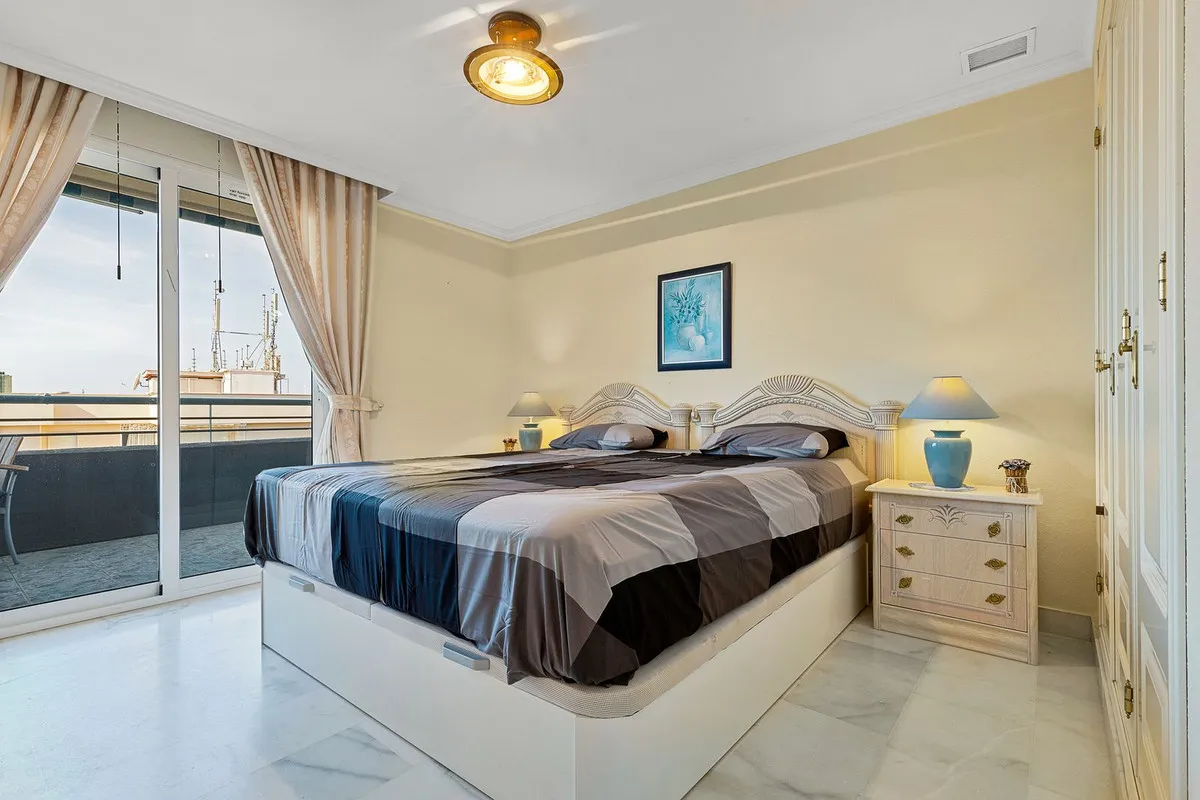 b6a8803f-103a-4a33-a5dd-c6a046a05570