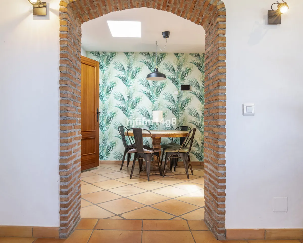 f34d6f6c-2b75-40fe-a6b6-7828ef8f7d82