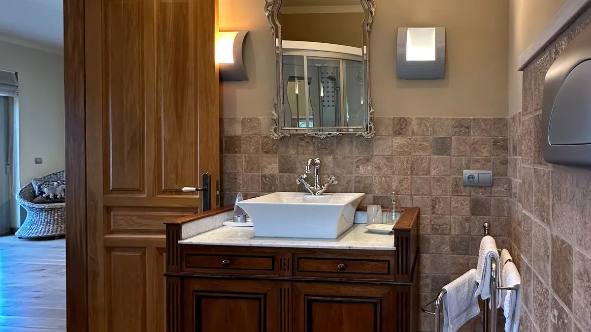 00c9e27a-2a51-4dd3-9c4b-b0ba6157033b