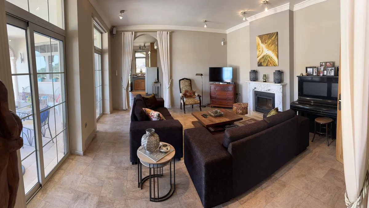 9b298bbe-2ad3-4a58-bda8-8cb021a74b82