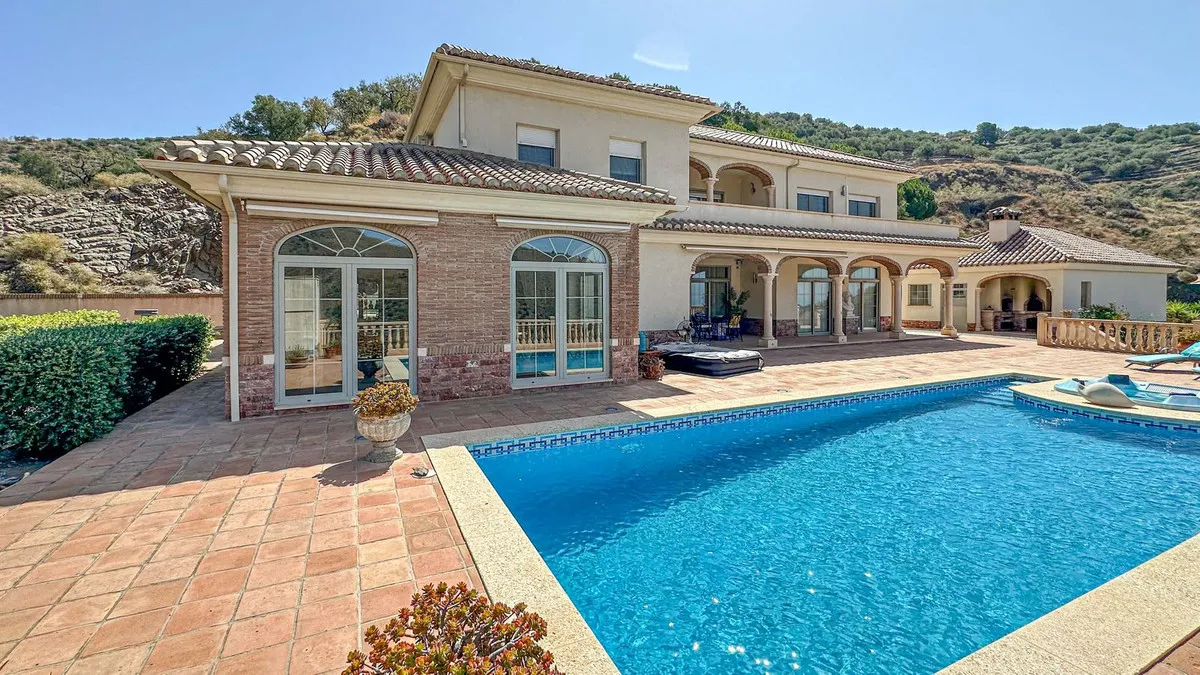 cc9d0f7e-dc68-4842-aa9b-b2de746296eb