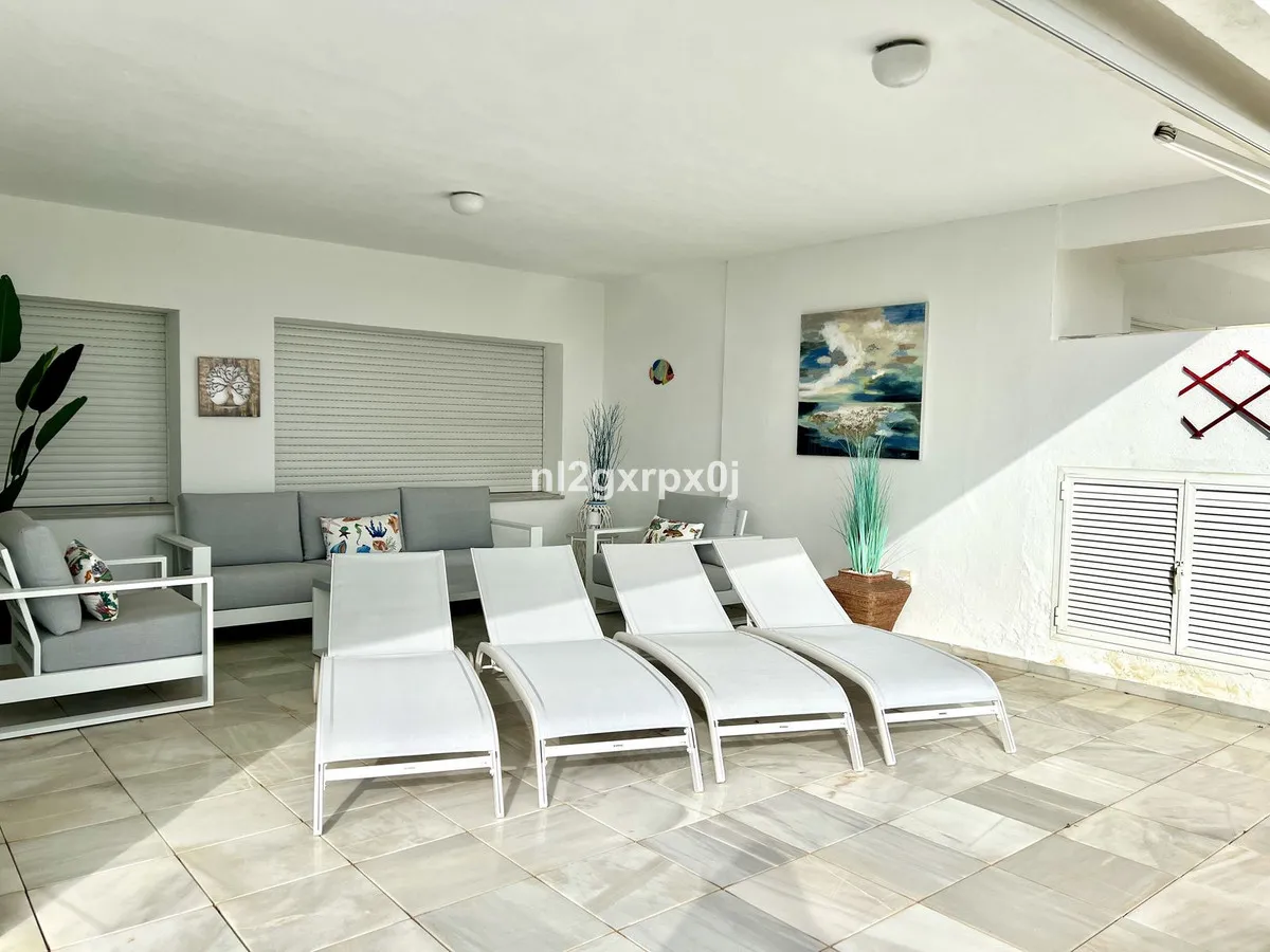 7044ebc5-5e90-45a6-88ca-6721a18f967d