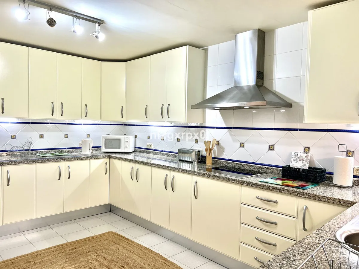 c3ff7d1b-bef3-43f7-80d6-4527ac853861