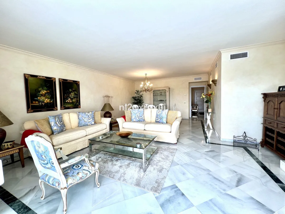 e5204998-7033-41ea-8c98-c00517a4a0fc