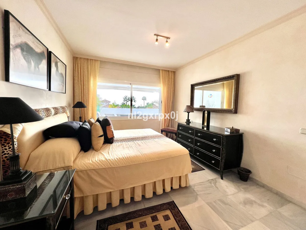 e5f1e35c-f6f4-4364-874c-6208e5d01c88