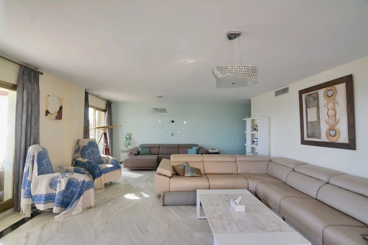 2795ead8-04c5-4425-9f74-9dbe7adea7ad