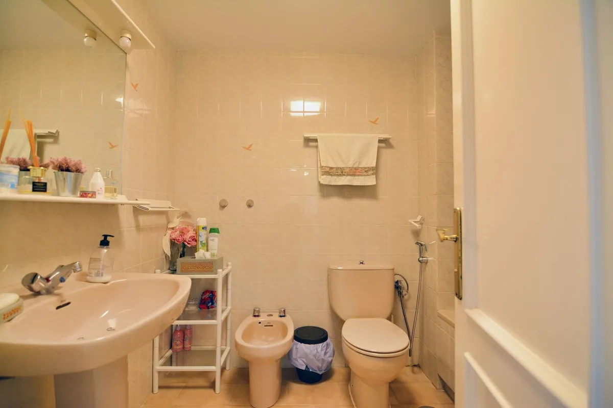 9cfbb0f9-63f9-46e5-983b-4523b6e97efc