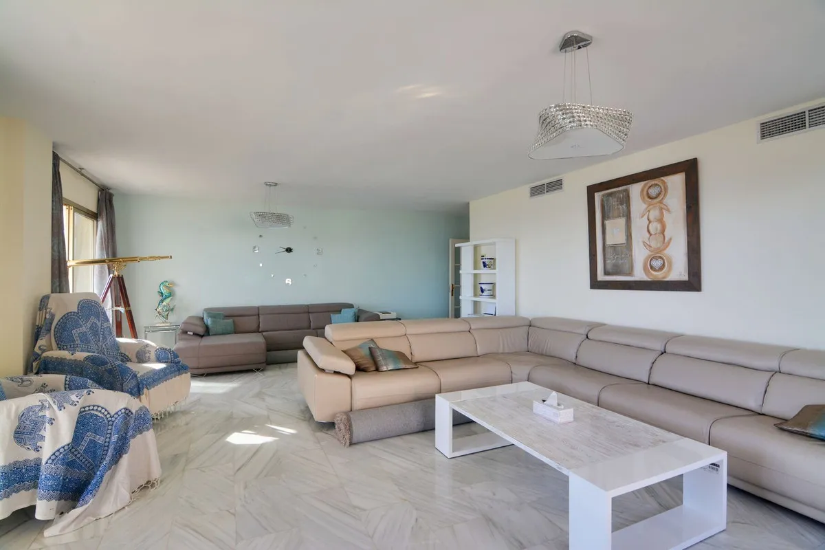 b365fa6f-f866-48f0-8679-71cca70f55e7