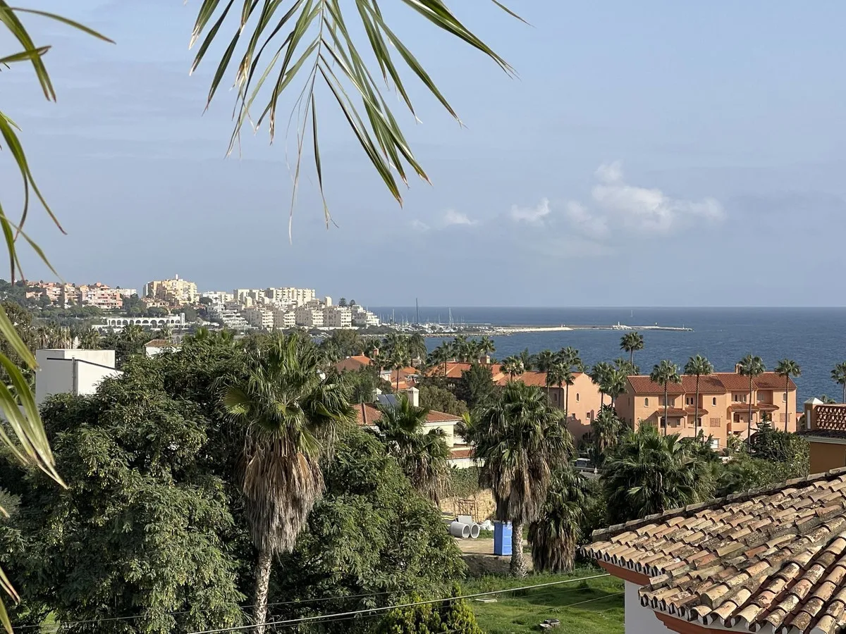 15f80d88-903f-4f8d-99fb-0773b1108192