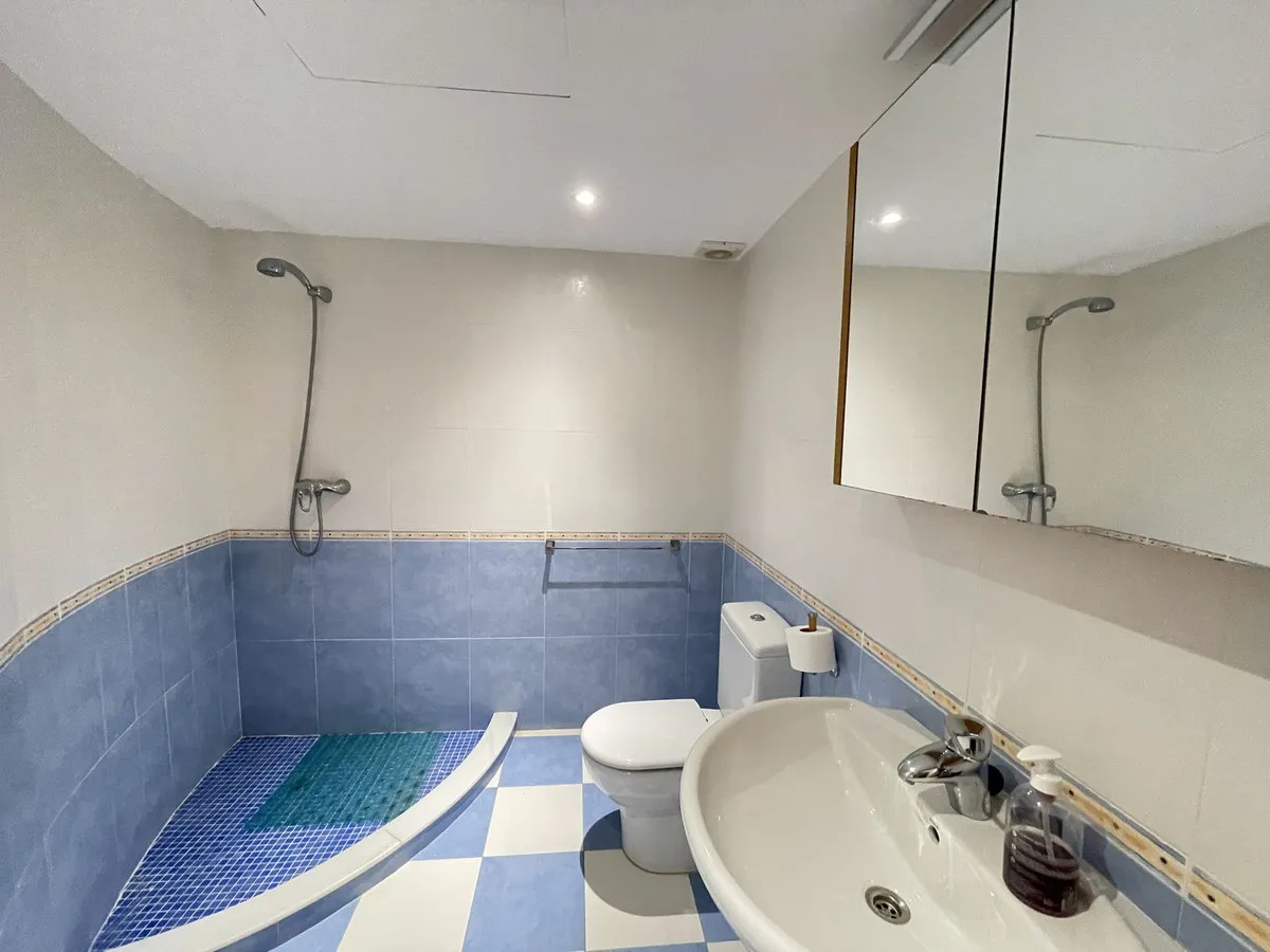 ac69446f-702a-4224-aa0e-41741ee9fc7b