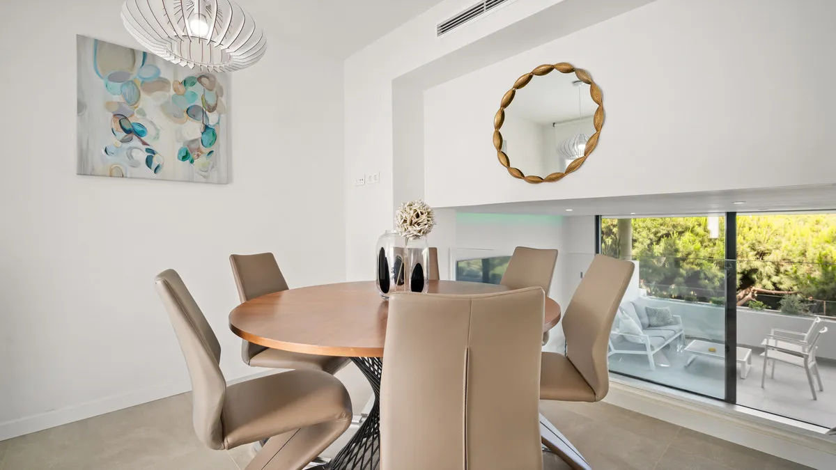 8b33e87d-b1e5-4555-ac8b-518e823f2430