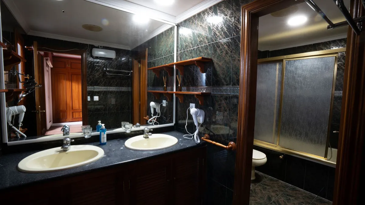 2d9b5381-6178-4775-98ff-28f541dc31e6