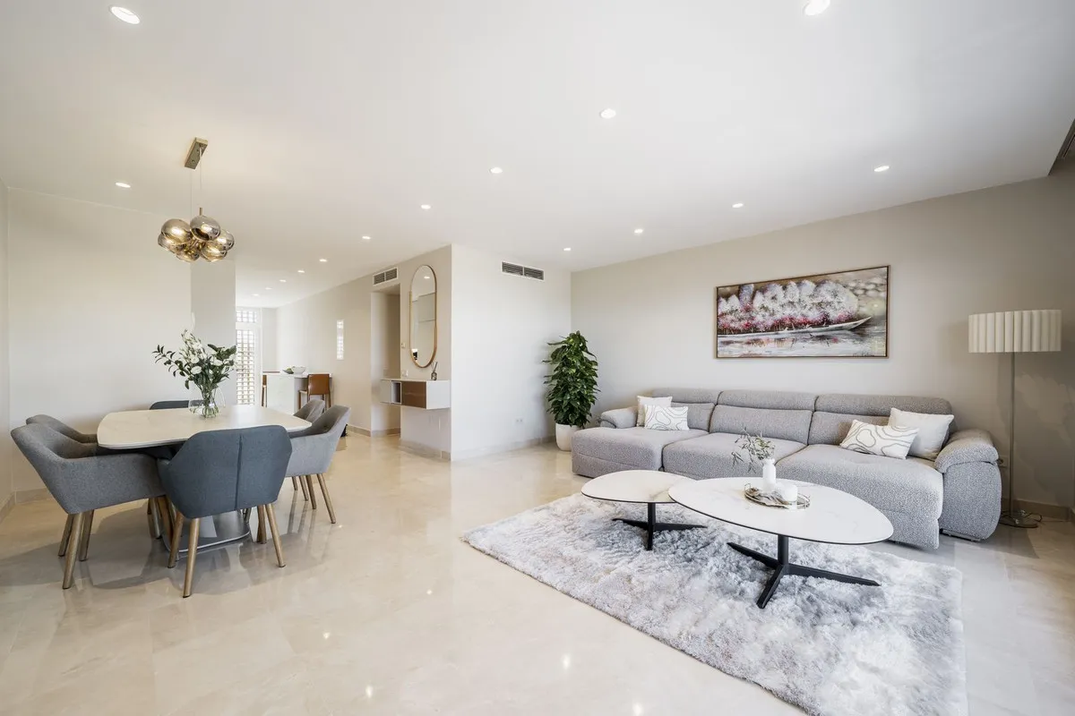 4e8f0092-0932-4aa7-88b2-15d08608195f