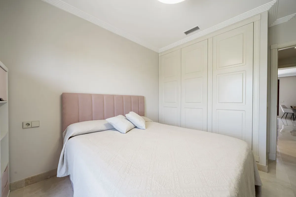 a0228542-abff-4d05-8dc2-242dc999d10d