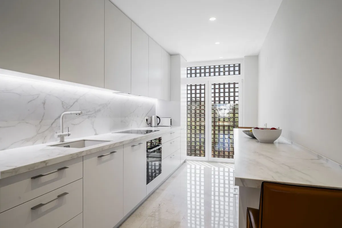 f2a84fe1-5a6d-479a-89a5-180c18a958c4