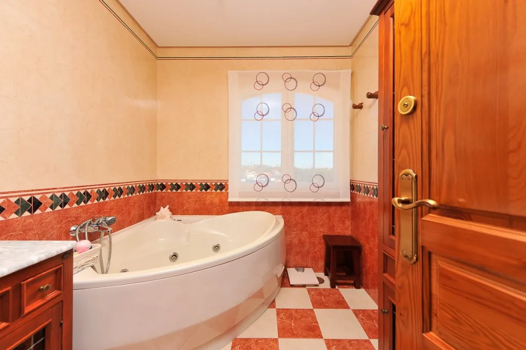 c690c771-c2dd-4a5c-a17e-0fdbbb760d7d