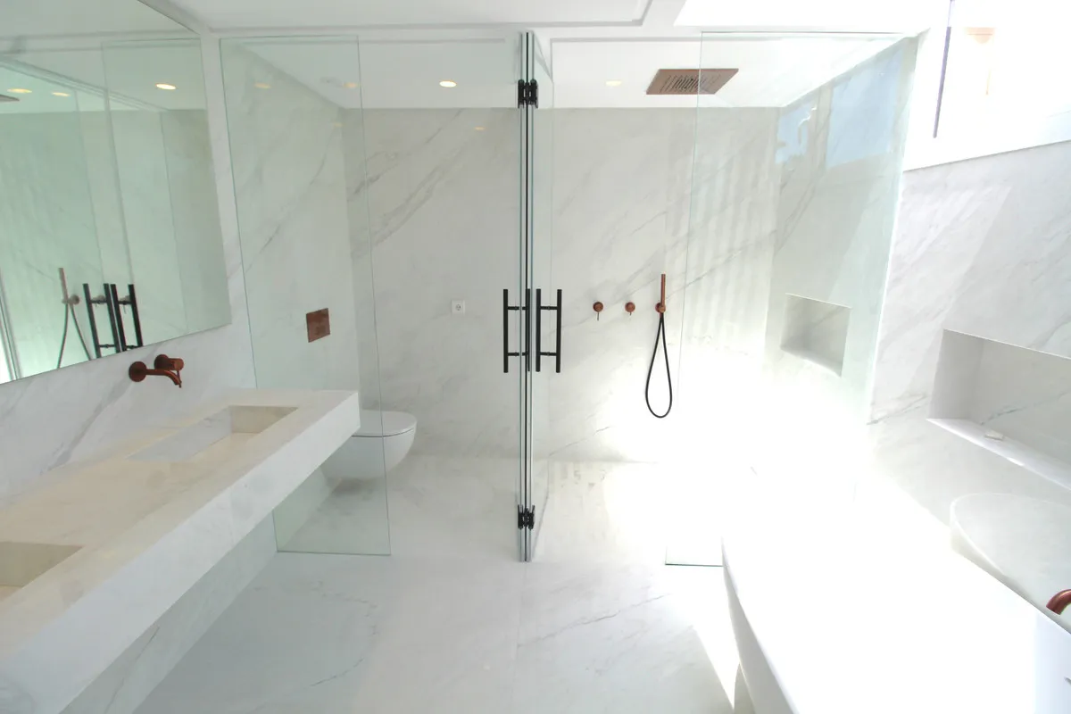 12e4e474-f951-425e-8748-1180b670892a