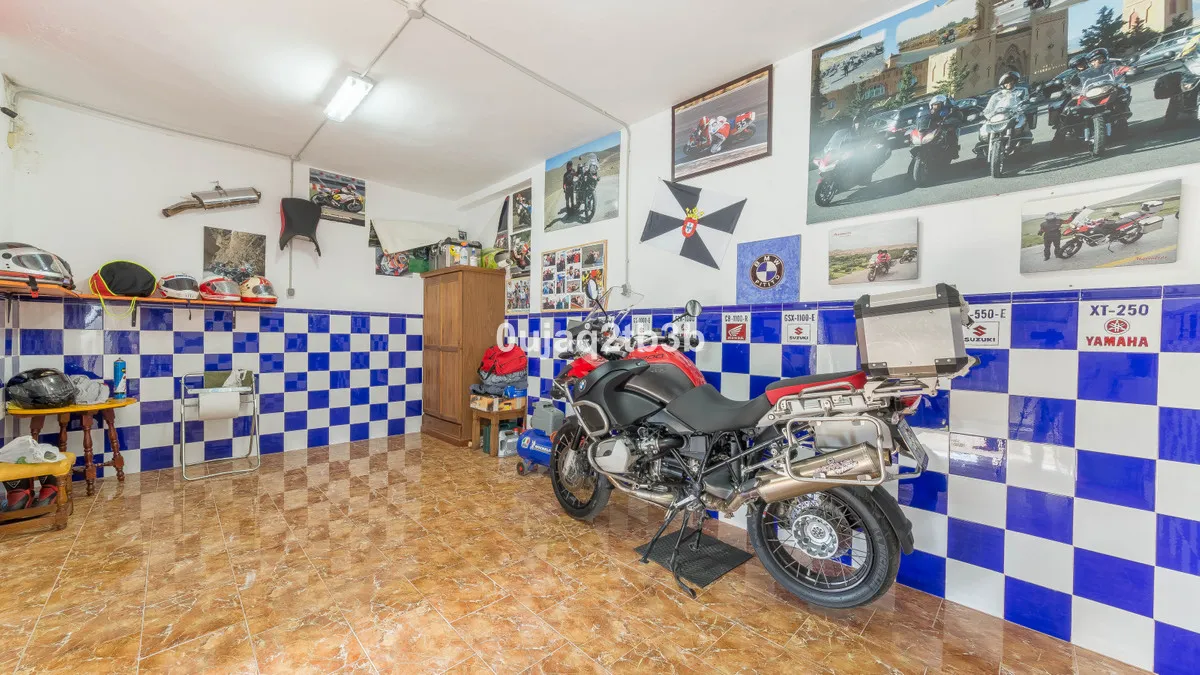 051ff14e-c814-42d3-8beb-437c205d33ea