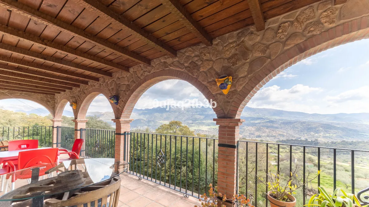 3fc8a03b-ed2f-4e7e-8a0d-f4e33eb6fba3