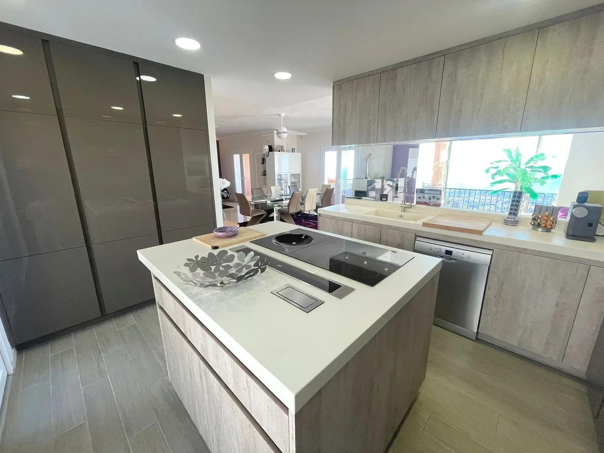 03d33efd-b36d-4f00-bc53-32275e0fdb4c