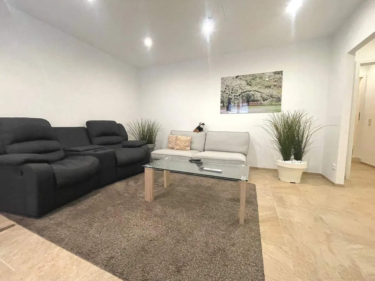 0bdda917-e732-40d3-8a8e-a24046610083