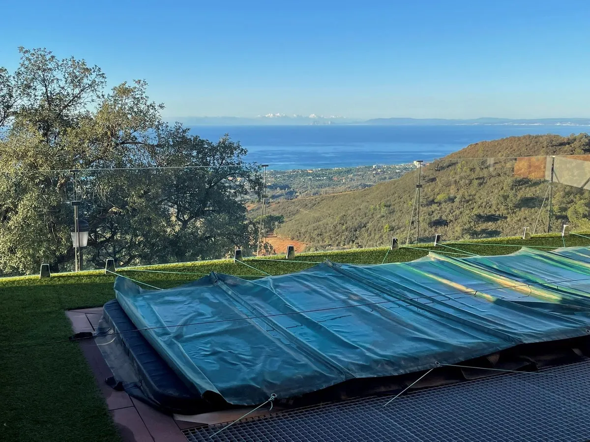 4aeb0dc2-8bb2-4bc1-8b30-948c0343ff10