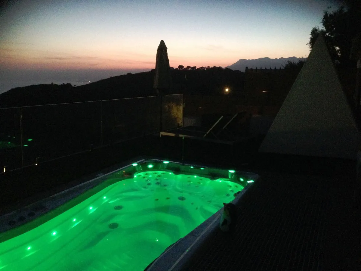 6f65cb09-66fc-4d9a-ab87-6e7fc0939d8b