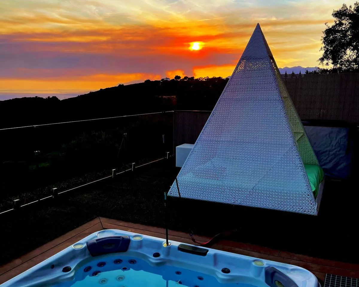 823d21fe-1c81-4b90-b92c-2a7c9fee1992