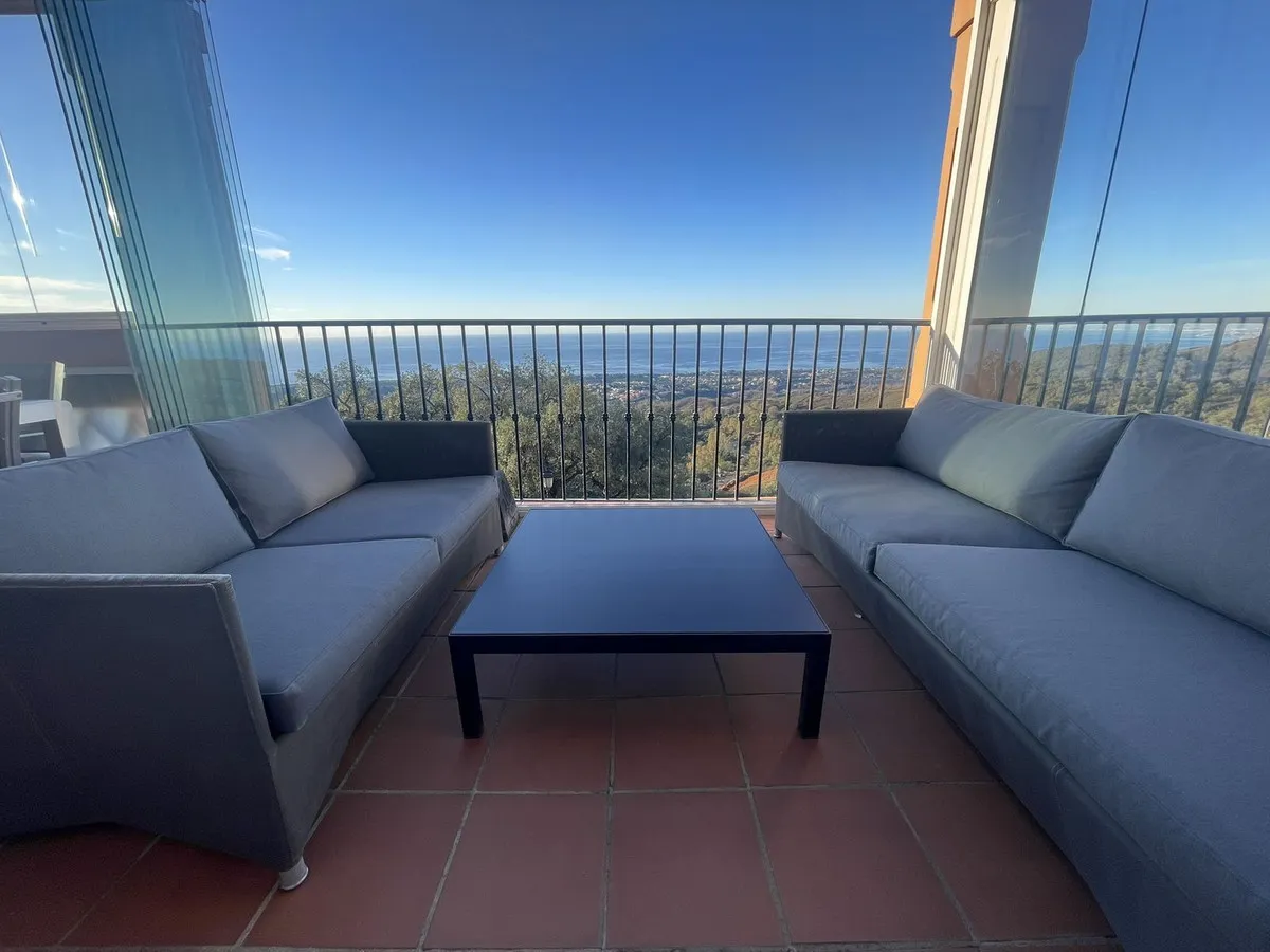 94f0f627-b3a2-40d2-9fe5-c883a3677fe5