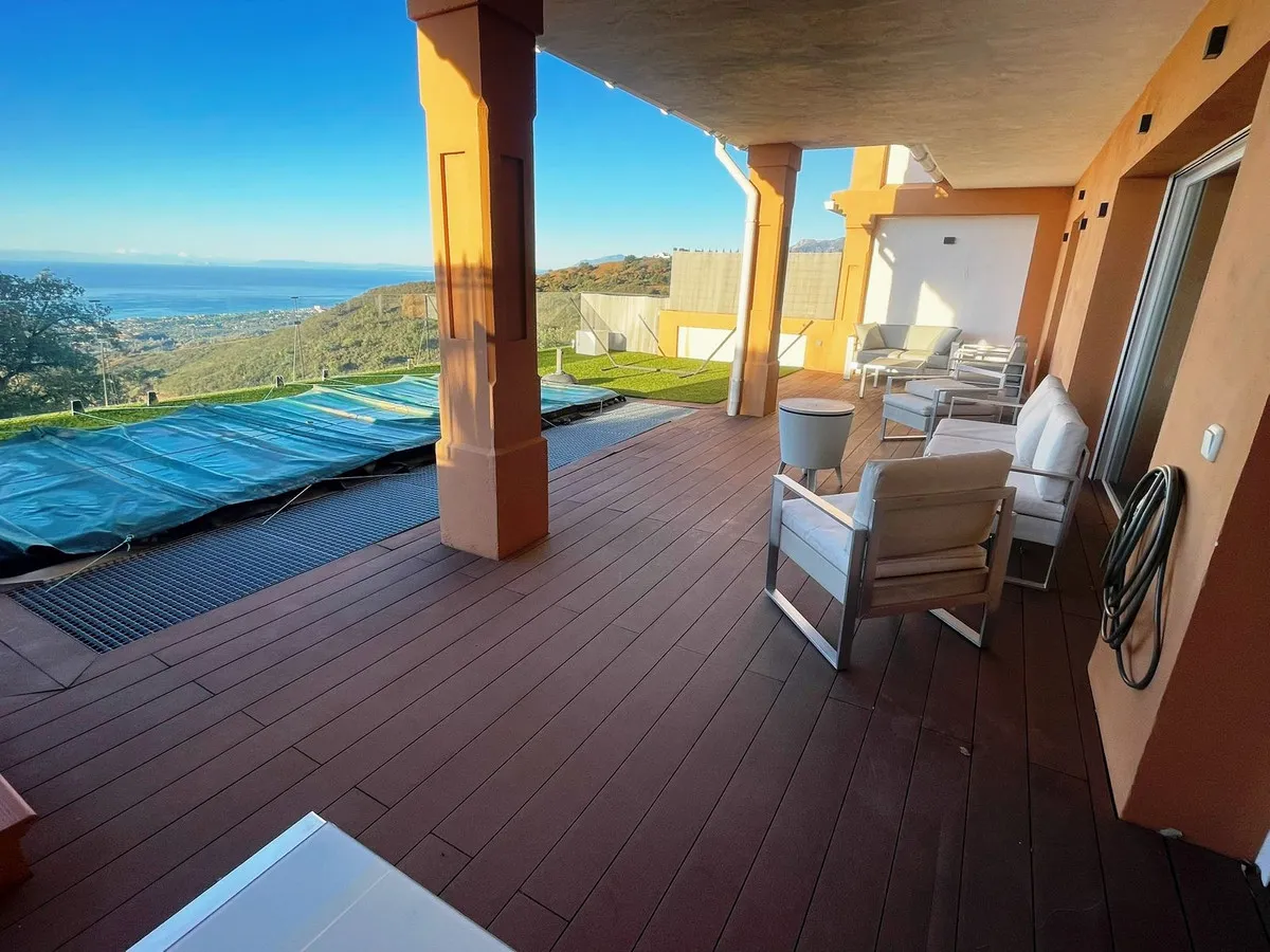 dfecb17a-c3c4-49c0-a60c-ccb2a9b78ca5