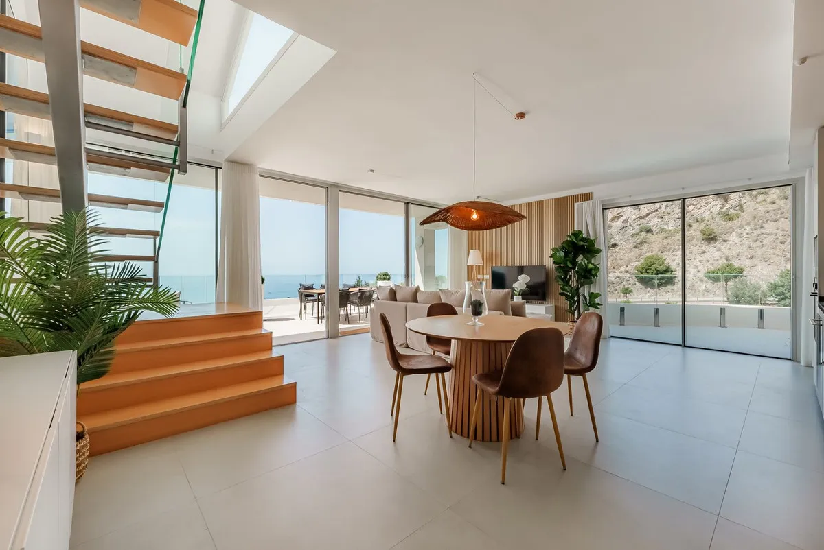 1c56886a-853d-47c1-b997-86b3bb41ac16