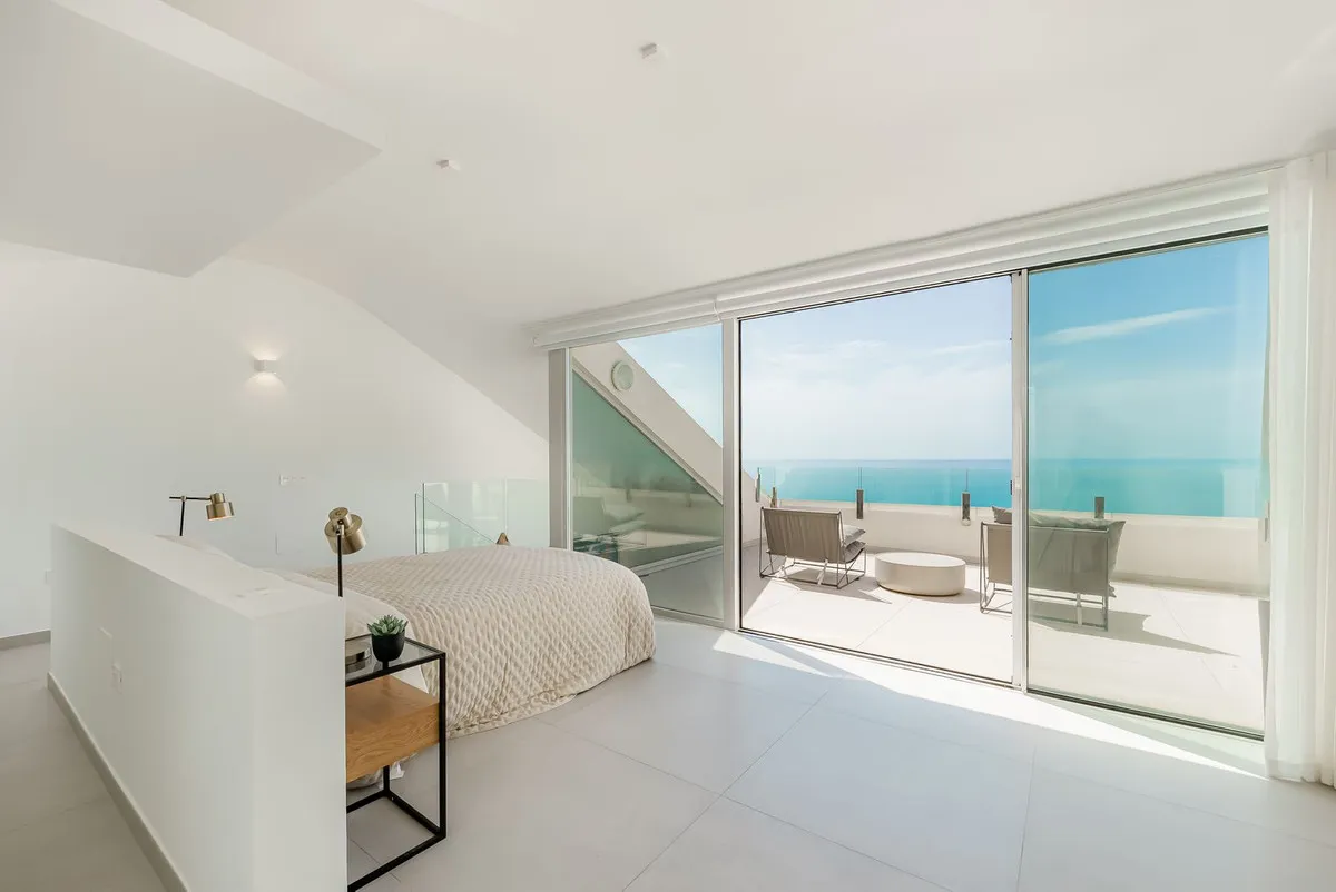 95809833-ce07-4149-a9b3-ff95d2ad33da