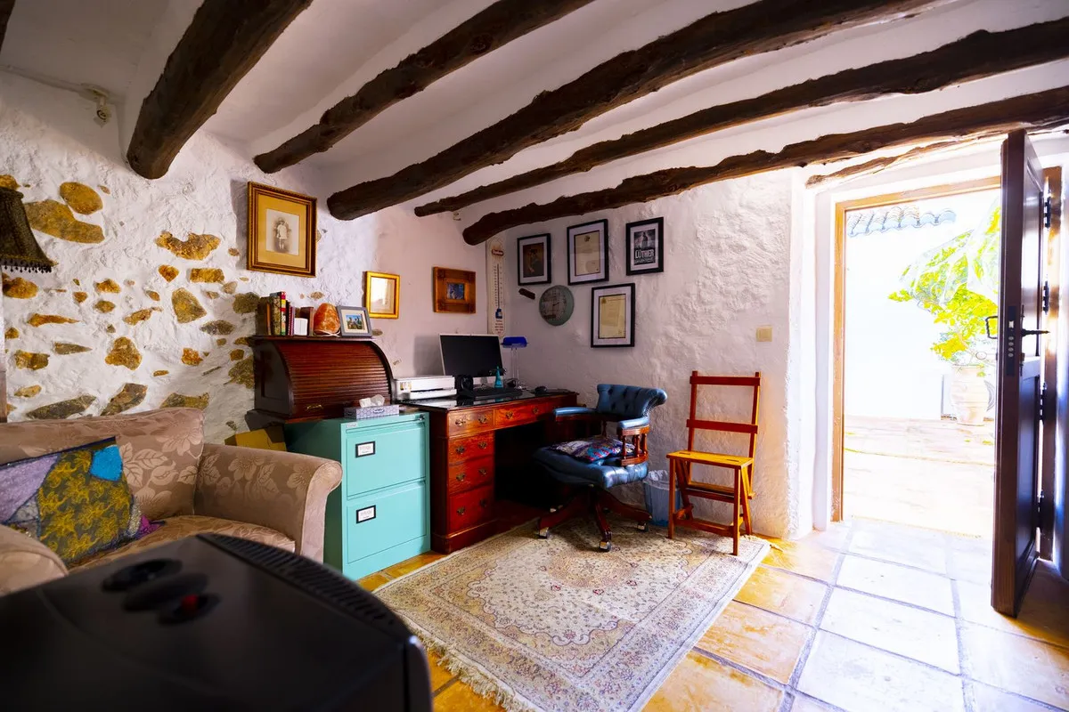 1652218c-6fdb-4d08-80ef-e8ec8fd8e29f