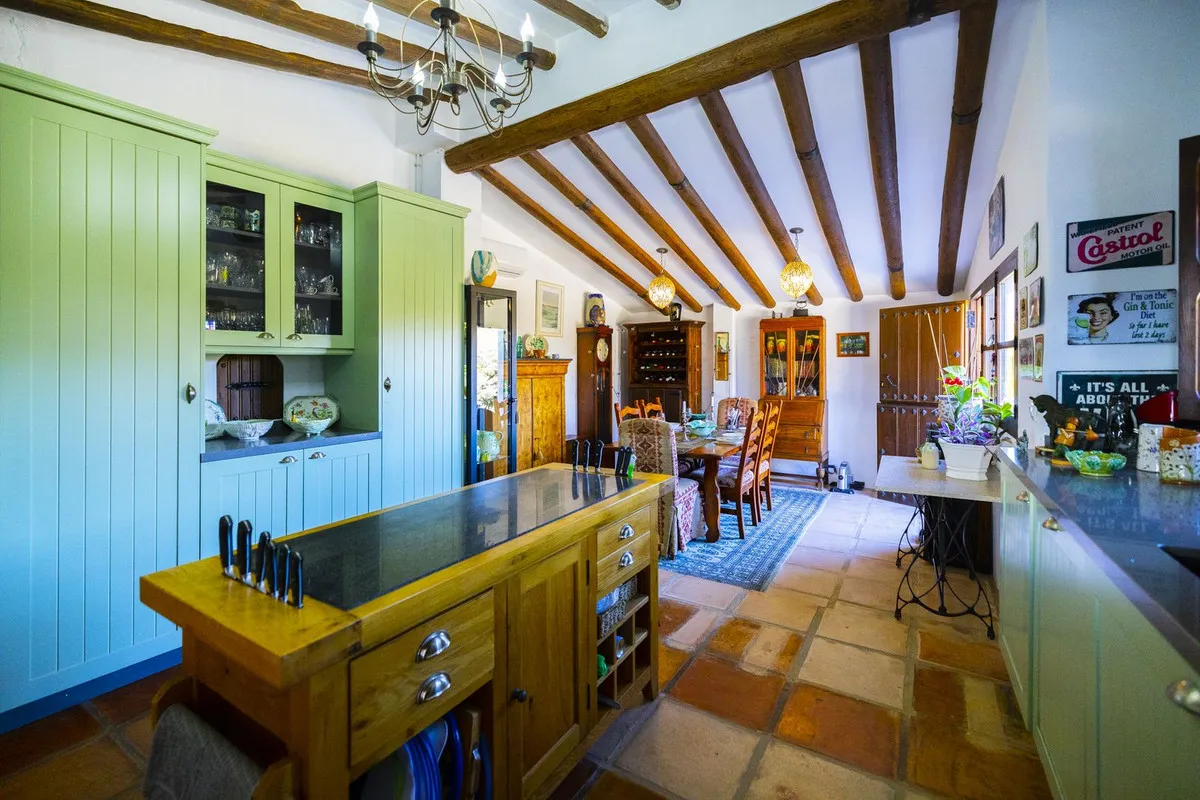 31a7e802-4d9e-459b-88d3-65be03146c7e