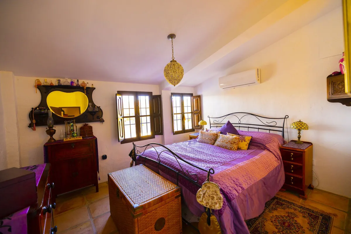 99f79723-904b-4780-af0d-1af0d23be869