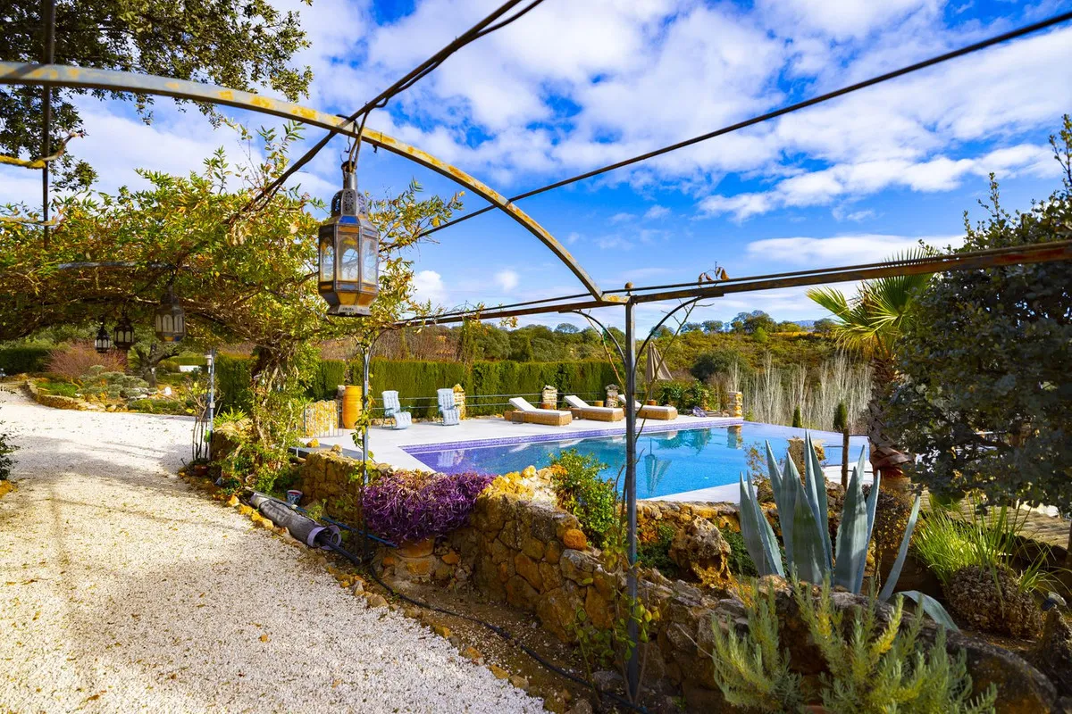 ab0144c8-439c-4ddd-b91e-f118287790bf