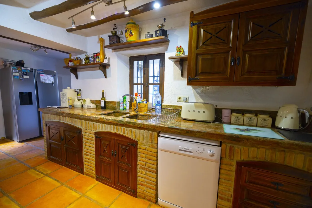 b1a1f0cf-523f-4223-b2f4-9e04b9882c46