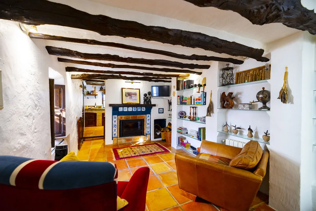 b5934446-5989-448f-898e-4e1d2ce1733a