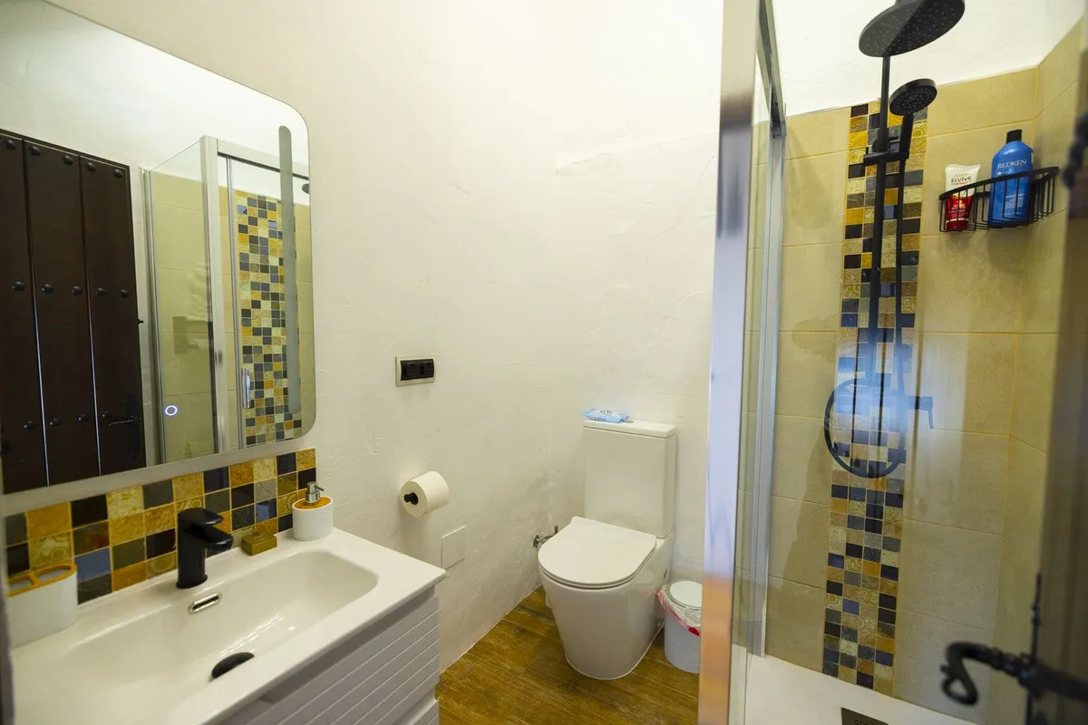 c0421fa2-36a4-4543-9c64-8e8f3536a978