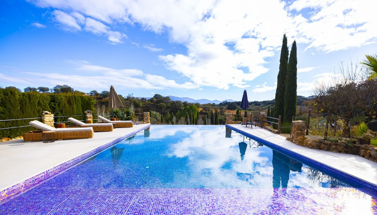 c7cb639e-7033-4e5d-88e0-c2ef59361c51