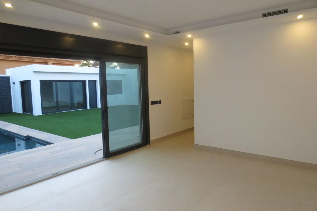 6ef4a2c7-60f0-45b0-b893-31c535ac07e7