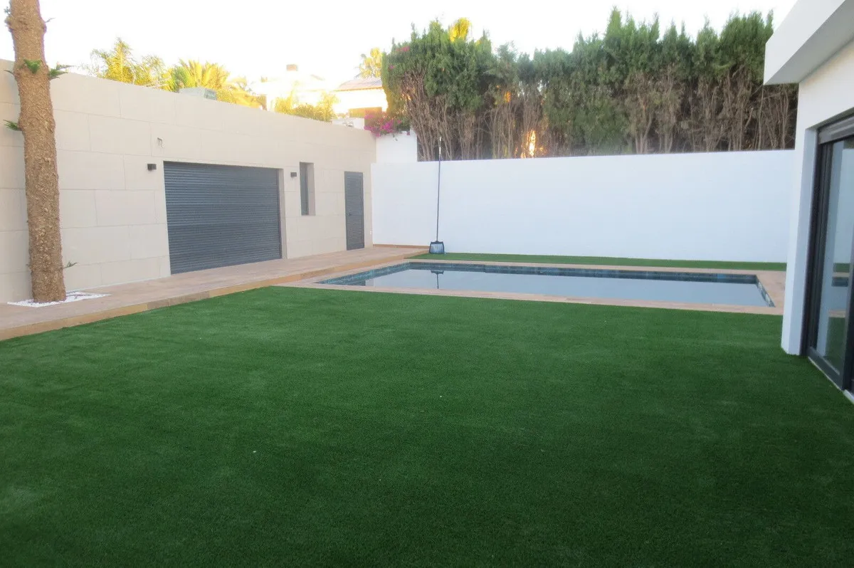 96fd5a61-8adc-4942-9b22-a4ff55d9231c