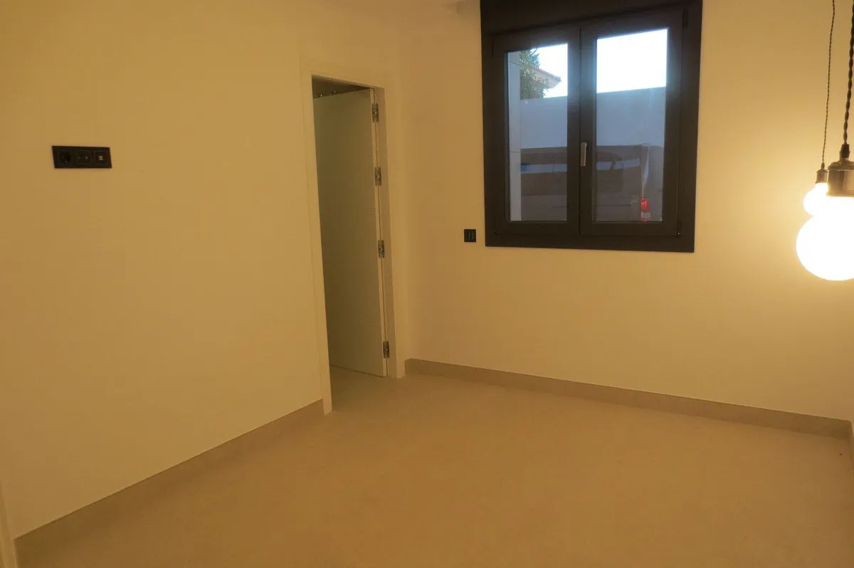 b3bf2872-b1b7-4e80-adeb-390dfa282f02