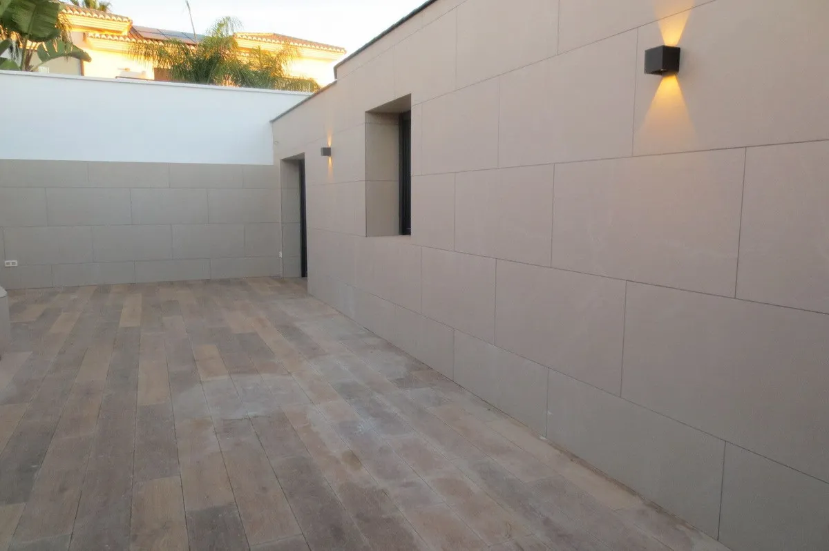 b3f709a4-be20-484c-8937-8a781926f71a