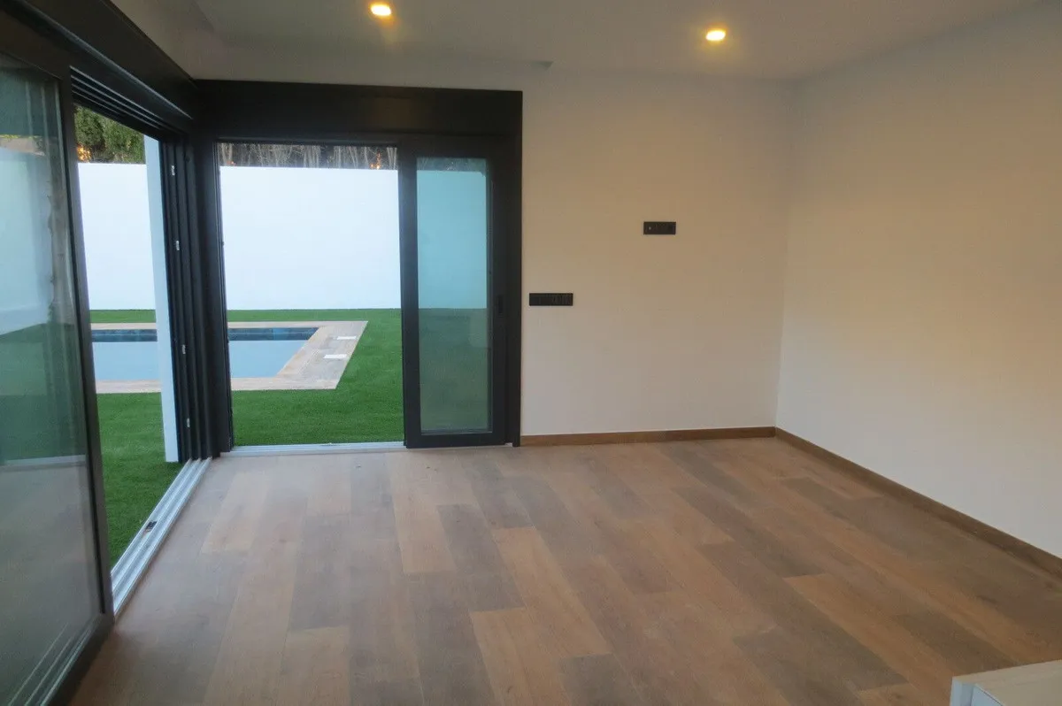 bdf9eef0-b87a-4b76-8400-34aece531e5a