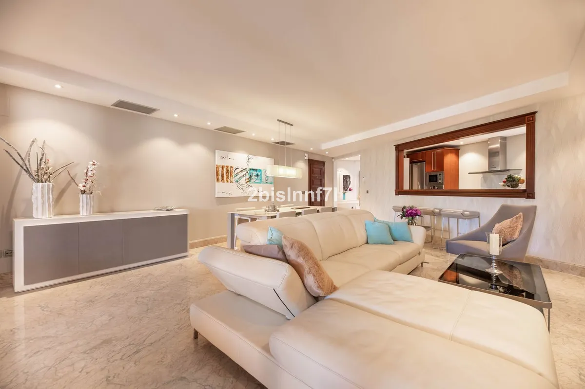 094074e6-5920-49a4-93bb-5c41636c9401