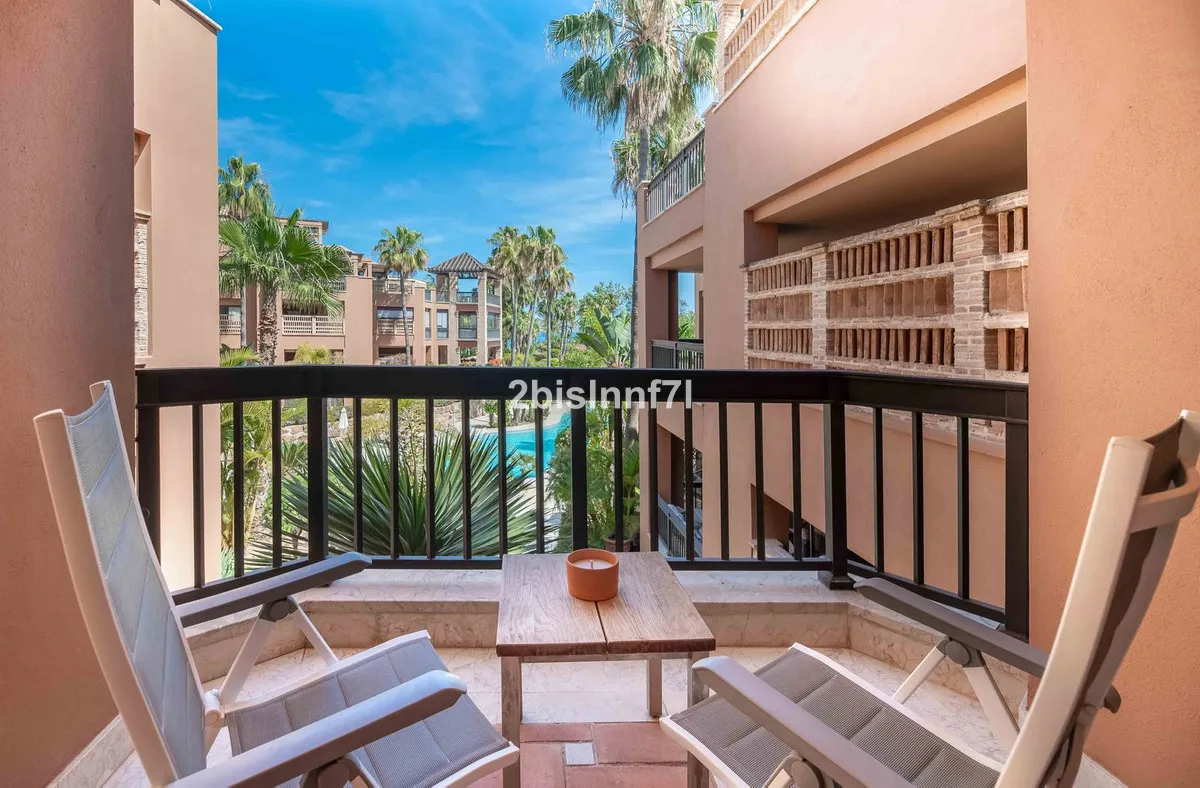 f97e6dba-f543-4901-9ca3-a768012b460b