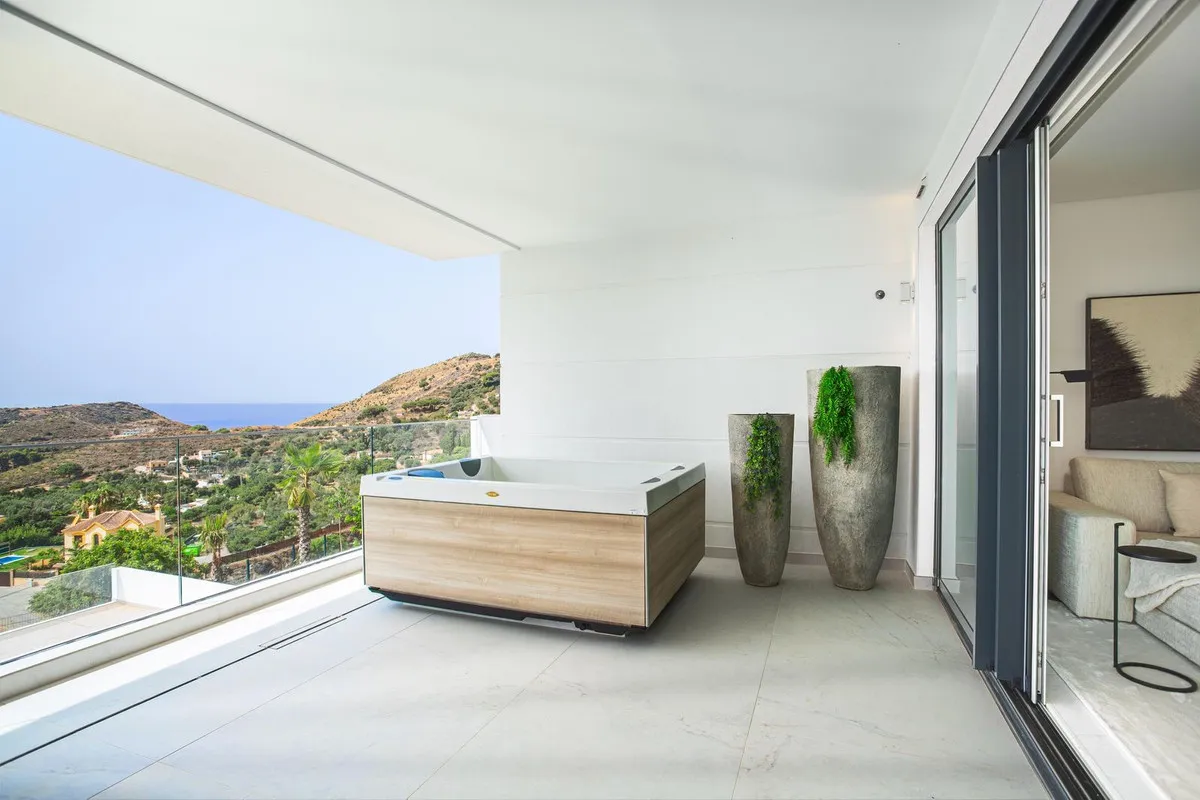 42216e33-68b7-4ee9-afae-37b9417717d5